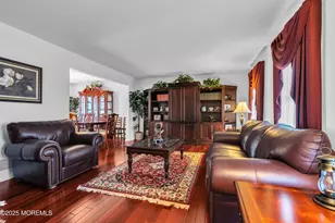 8 Hialeah Ct, Howell Township, NJ 07731 - Photo 7