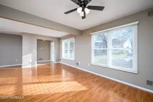 233 Cloverdale Dr, Lakewood, NJ 08701 - Photo 11