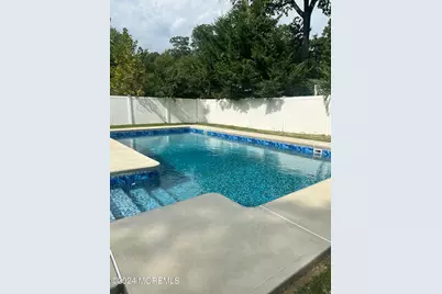 409 Wells Avenue, Oakhurst, NJ 07755 - Photo 5