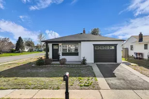 208 Bonaire Dr, Toms River Township, NJ 08757 - Photo 1