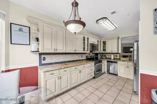 408 Blossom Cir, Dayton, NJ 08810 - Photo 3