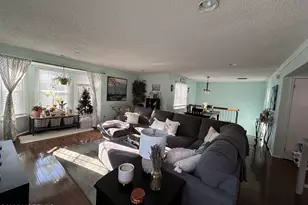 182 Tulip Ln, Freehold, NJ 07728 - Photo 5