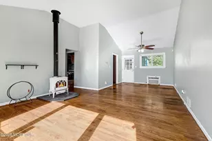 9 Jeanne Dr, Neptune Township, NJ 07753 - Photo 3