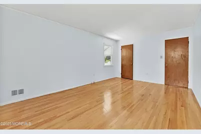 32 Woods Road, Freehold, NJ 07728 - Photo 25