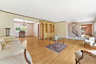 32 Woods Rd, Freehold, NJ 07728 - Photo 3