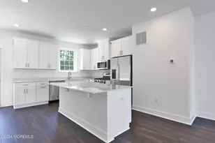 18 Crimson Dr, Manalapan Township, NJ 07726 - Photo 3