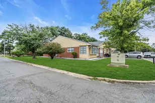 14 A Yorktowne Pkwy, Manchester Township, NJ 08759 - Photo 7