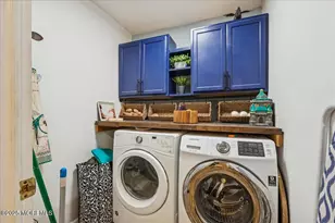 54 Tracy Dr, Manalapan Township, NJ 07726 - Photo 13