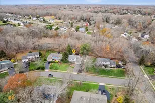 54 Tracy Dr, Manalapan Township, NJ 07726 - Photo 33