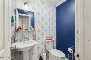 54 Tracy Dr, Manalapan Township, NJ 07726 - Photo 15