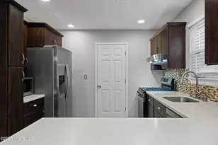 198 Arlington Ave, Cliffwood, NJ 07721 - Photo 9