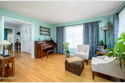 10 Sandybrook Road, Manalapan Township, NJ 07726 - Photo 7