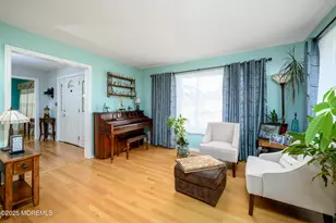 10 Sandybrook Rd, Manalapan Township, NJ 07726 - Photo 7