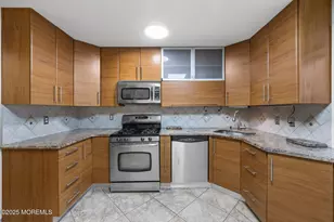 21 Lone Star Ln, Manalapan Township, NJ 07726 - Photo 3