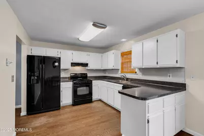 421 Rose Court, Lakewood, NJ 08701 - Photo 15