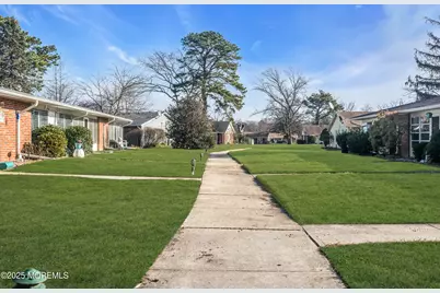 306 W Malvern Court #D, Lakewood, NJ 08701 - Photo 5