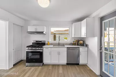 21 Henry Street, Freehold, NJ 07728 - Photo 25