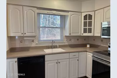 32 Constitution Boulevard, Whiting, NJ 08759 - Photo 11