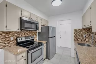 55 Amberly Dr, Manalapan Township, NJ 07726 - Photo 3