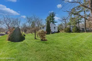 150 Cloverdale Cir, Tinton Falls, NJ 07724 - Photo 15