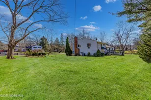 150 Cloverdale Cir, Tinton Falls, NJ 07724 - Photo 9