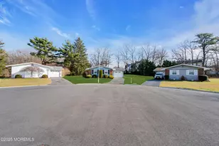 9 Lodge Ct, Brick, NJ 08724 - Photo 5