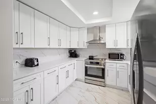 142 Providence Way, Monroe Township, NJ 08831 - Photo 9