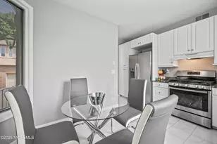 117 Sequoia Woods Ct, Holmdel, NJ 07733 - Photo 17