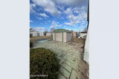 53 Bayshore Mobile Mnr, Hazlet Township, NJ 07730 - Photo 5