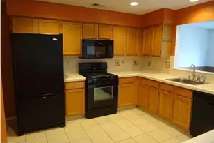 1079 Roseberry Ct, Morganville, NJ 07751 - Photo 3