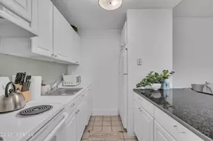 400 Deal Lake Dr, Asbury Park, NJ 07712 - Photo 11