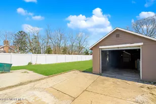 142 Monmouth Rd, Oakhurst, NJ 07755 - Photo 3