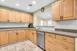 834 E Hickory Dr, Lanoka Harbor, NJ 08734 - Photo 15