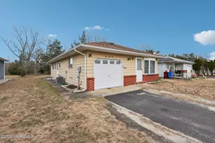 192 Charlotteville Dr S, Toms River Township, NJ 08757 - Photo 3