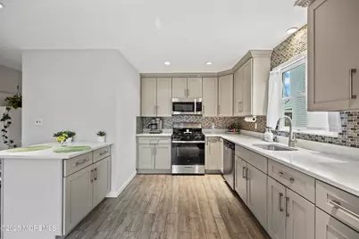 30 McDermott Street, Freehold, NJ 07728 - Photo 13