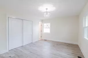 42 Livingston Ln, Manalapan Township, NJ 07726 - Photo 17