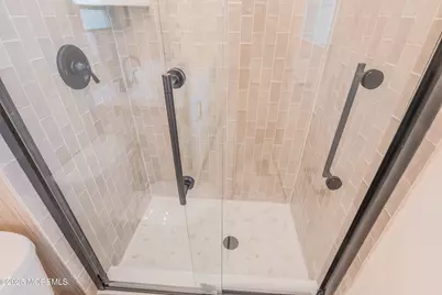 42 Livingston Lane, Manalapan Township, NJ 07726 - Photo 21