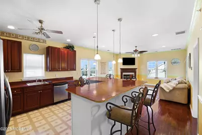 276 Beachway Avenue #8, Keansburg, NJ 07734 - Photo 5