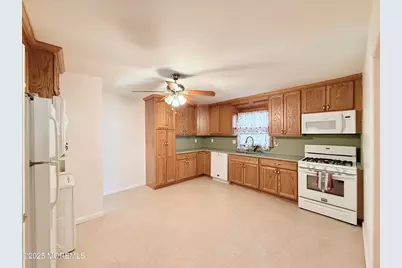 48 Broughton Avenue, Bloomfield, NJ 07003 - Photo 3