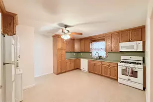 48 Broughton Ave, Bloomfield, NJ 07003 - Photo 3