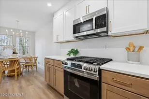 18 Oak Knl Dr, Matawan, NJ 07747 - Photo 9