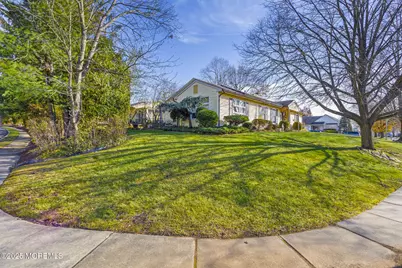 102 Carriage Hill Court, Columbus, NJ 08022 - Photo 3