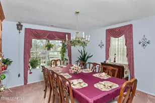 102 Carriage Hill Ct, Columbus, NJ 08022 - Photo 9