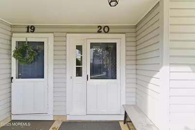 20 Tulip Lane, Freehold, NJ 07728 - Photo 5