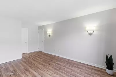 20 Tulip Lane, Freehold, NJ 07728 - Photo 15