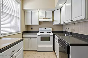 17 Leroy Pl, Red Bank, NJ 07701 - Photo 7