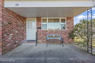 39 Fontana St, Toms River Township, NJ 08757 - Photo 5