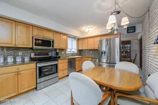 15 Janine Pl, Hazlet Township, NJ 07730 - Photo 7