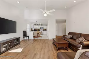 24 Shadow Creek Ct, Jackson, NJ 08527 - Photo 9