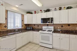 24 Shadow Creek Ct, Jackson, NJ 08527 - Photo 5